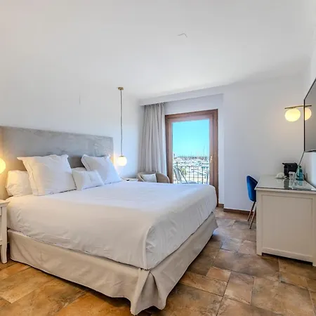 Hotel La Del Mar 4*