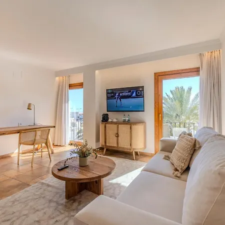 Hotel La Del Mar