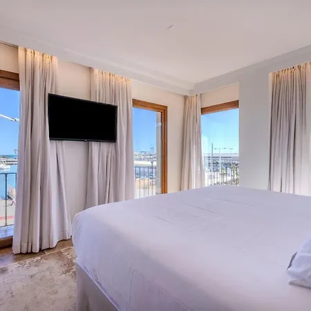 Hotel La Del Mar