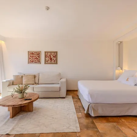 La Del Mar 4* دينايا