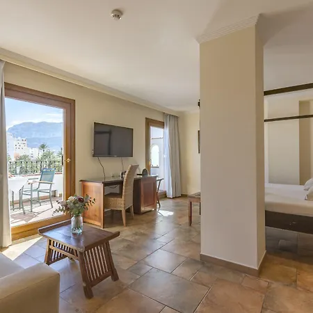 Hotel La Del Mar 4*