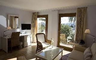La Del Mar מלון 4*