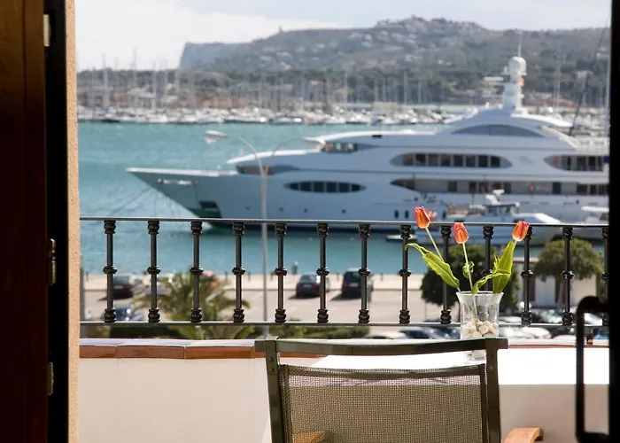 La Del Mar Hotel